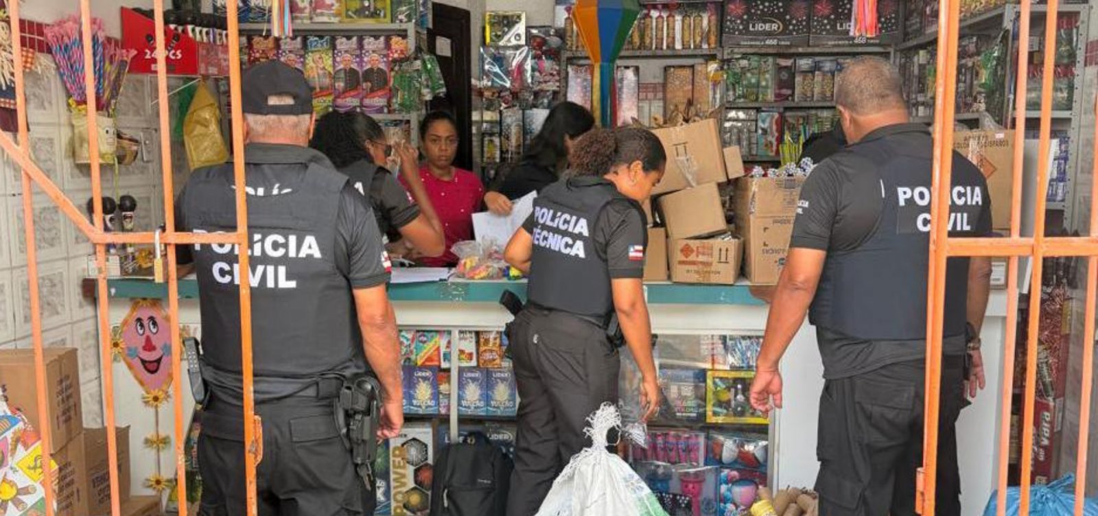 Operação apreende 72 mil fogos clandestinos em Alagoinhas