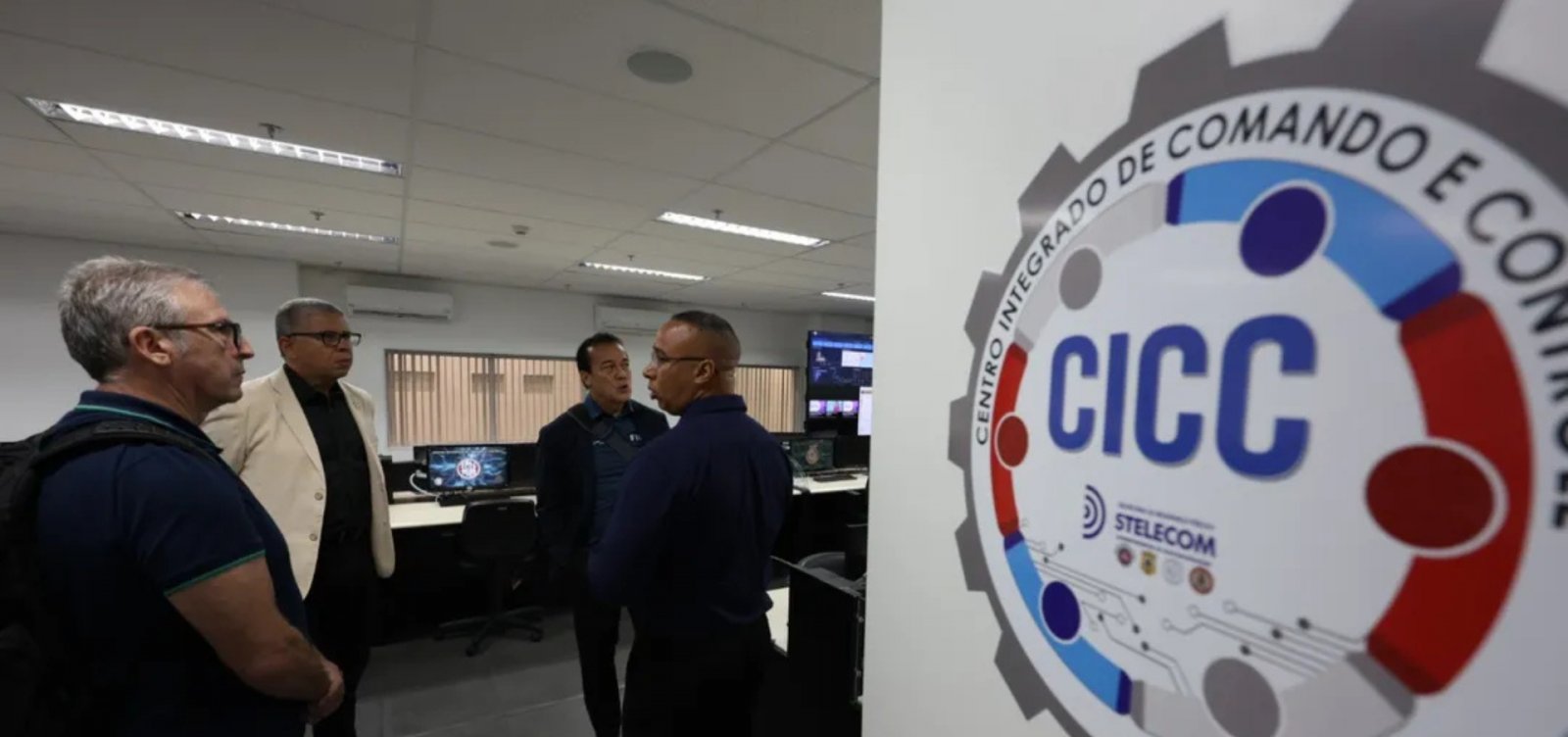 FIFA visita centro de monitoramento da SSP em Salvador para planejamento da Copa de 2027
