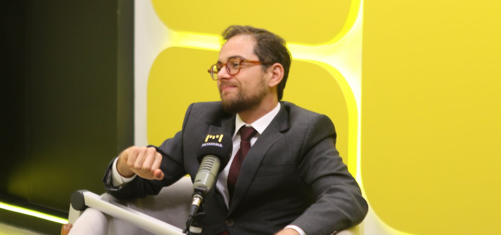 Professor de direito da Ufba aponta impactos eleitorais do encontro entre Flávio Bolsonaro e Trump