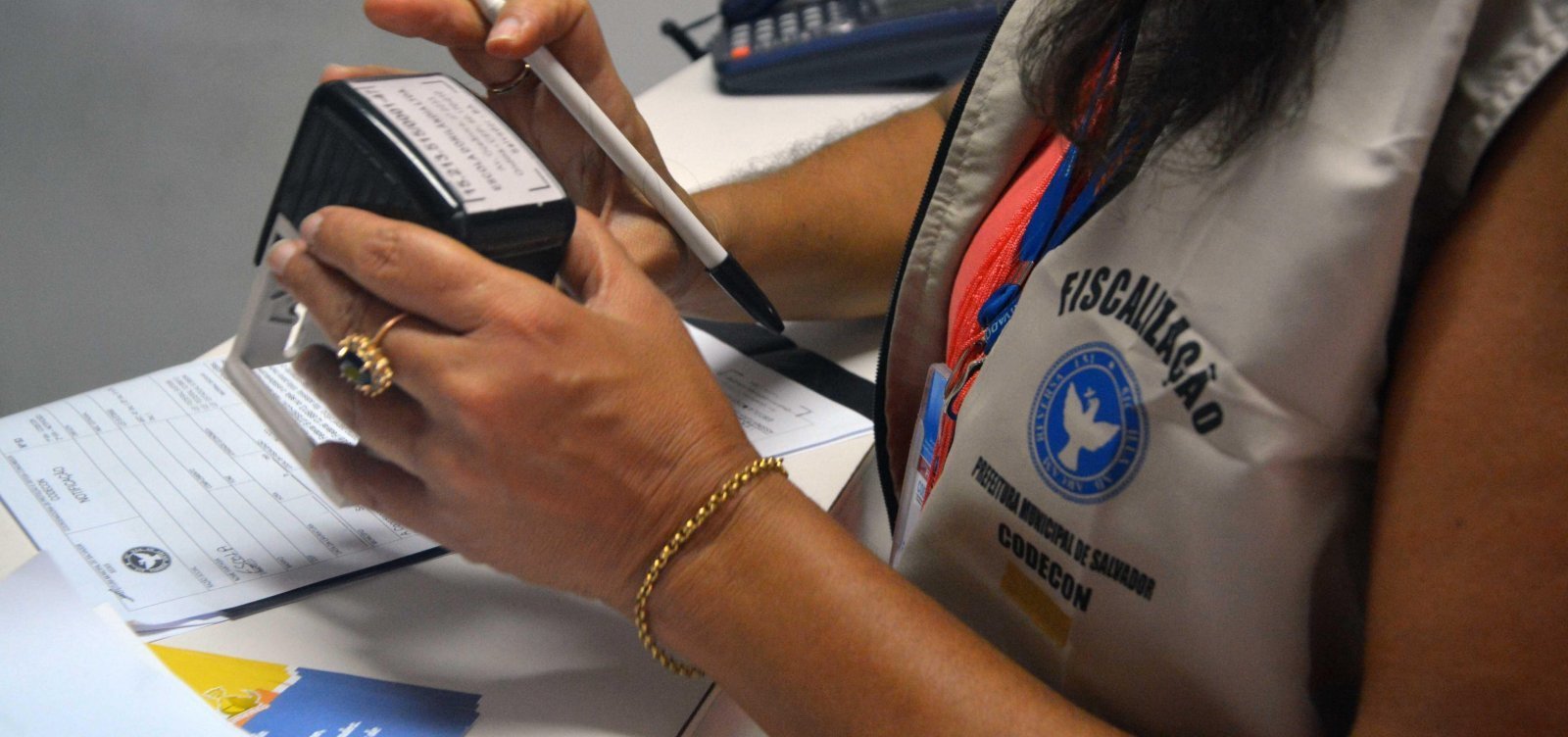 Operação Noivas encontra irregularidades em lojas de Salvador e notifica 11 estabelecimentos
