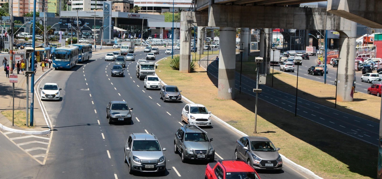 Desconto de 8% no IPVA para veículos com placas de final 5 vai até esta quinta-feira
