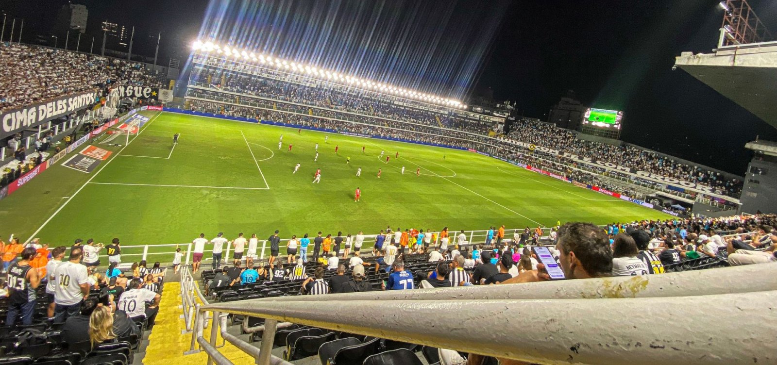 Santos x Vitória: onde assistir, prováveis escalações e arbitragem