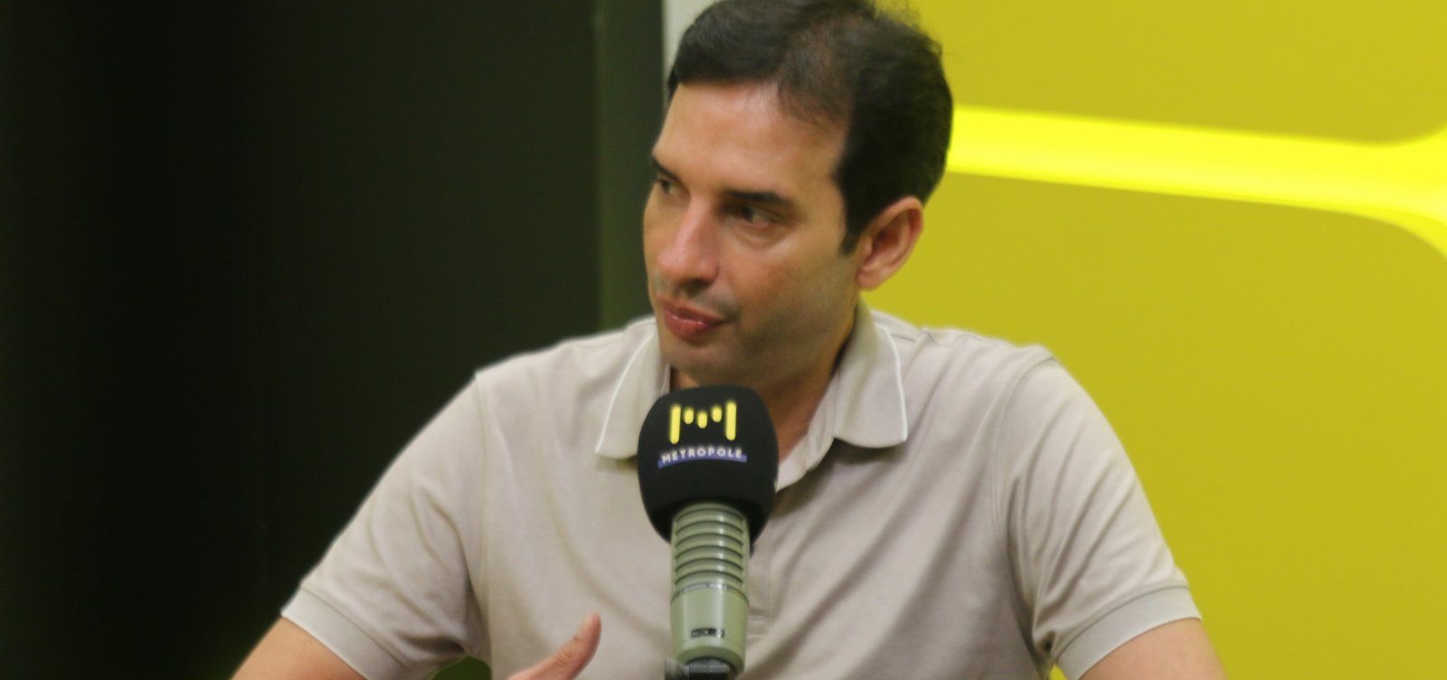 “Não existe família sem presença”, diz Leo Prates após aprovação do fim da escala 6x1