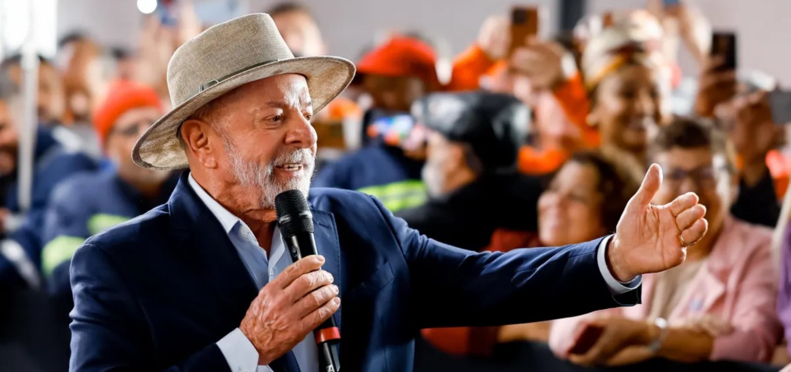 Lula acusa Flávio Bolsonaro de “trair a pátria” após reunião com Trump nos EUA