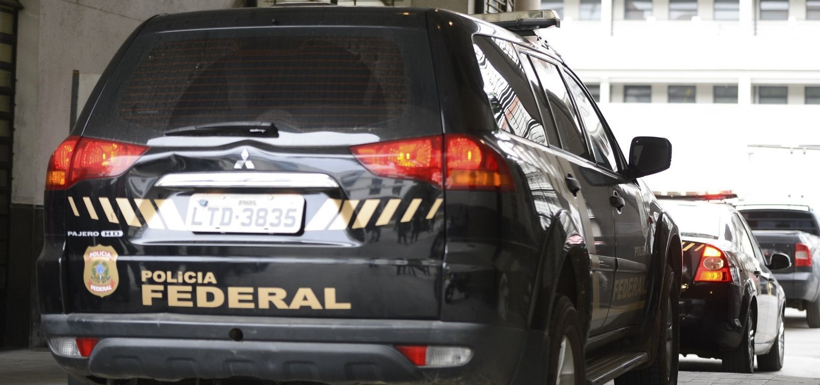 PF deflagra ofensiva contra grupo especializado no tráfico internacional de cocaína