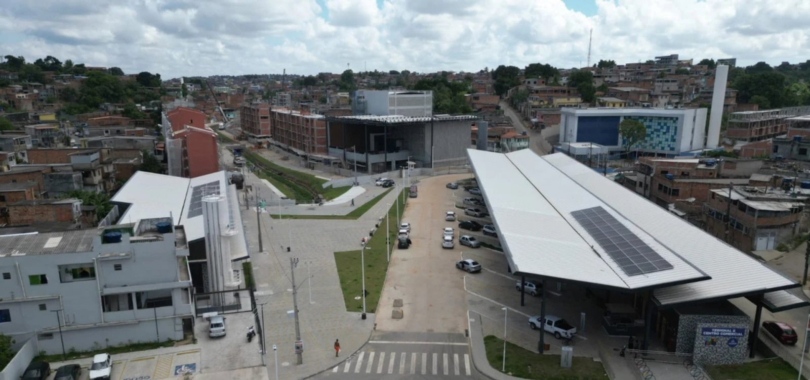 Novo terminal de ônibus em Salvador começa a operar e altera linhas para a Lapa