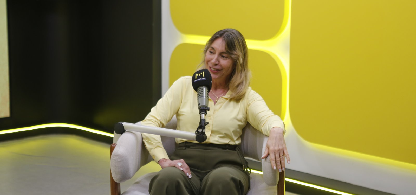 Silvânia Rocha alerta para exageros na harmonização do sorriso e comenta moda dos dentes superbrancos