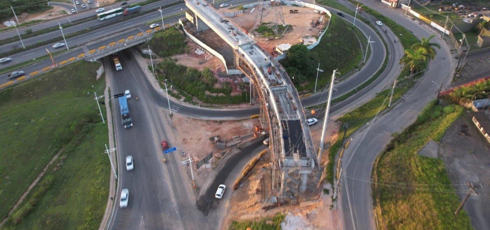 Obras do VLT provocam novas mudanças no trânsito da BR-324 a partir desta quinta