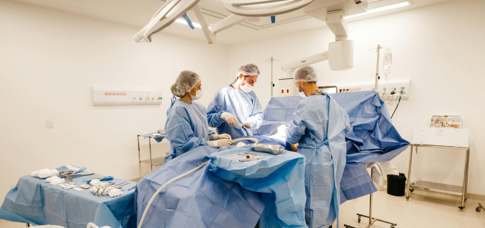 Senado aprova projeto que amplia piso salarial de médicos e dentistas para R$ 13,6 mil