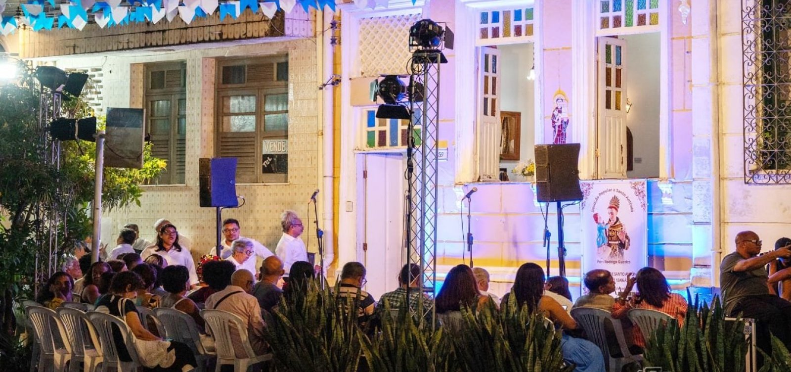Atabaques embalam tradição de fé que há 20 anos mantém vivo o tríduo de Santo Antônio no Centro Histórico; veja programação