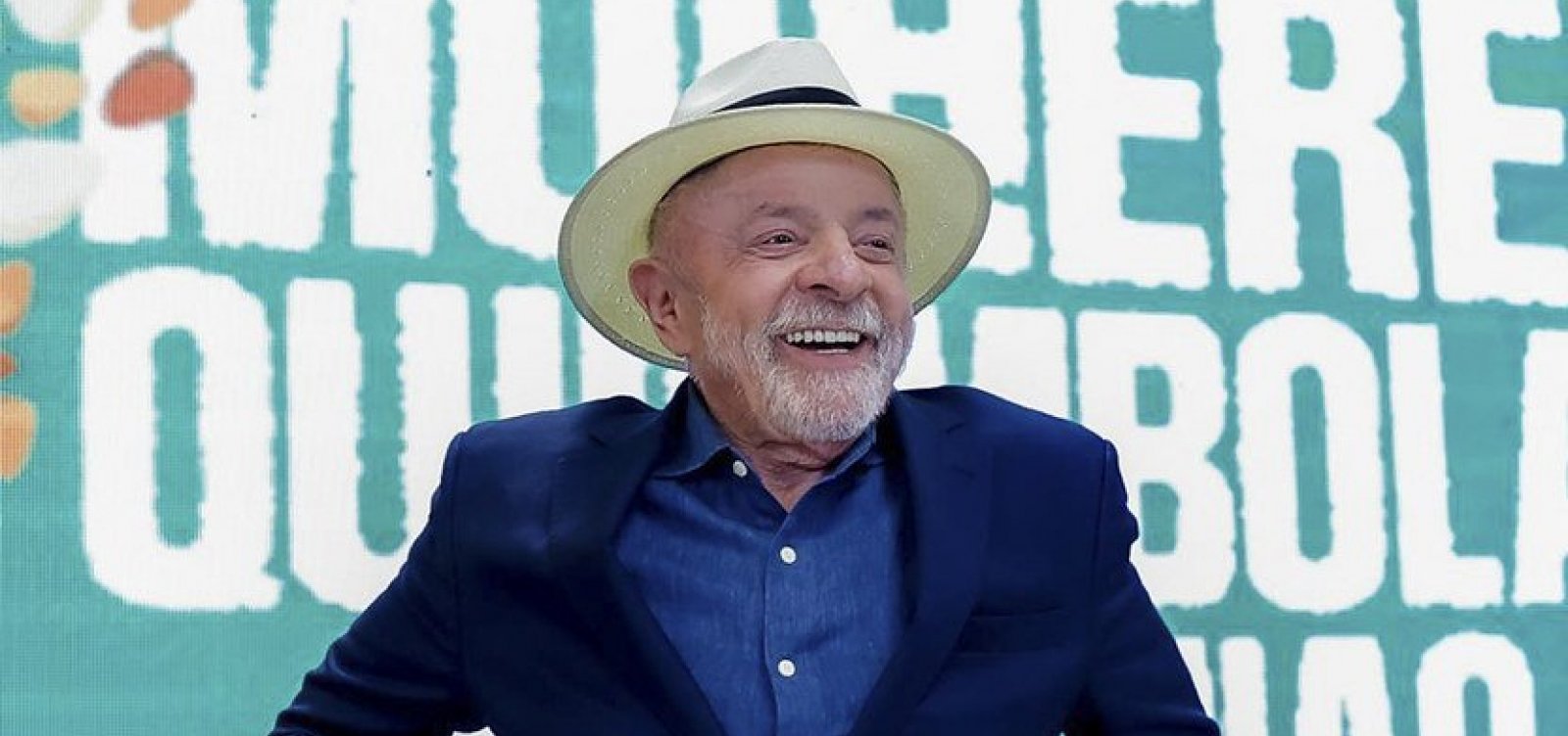 Lula conclui radioterapia após retirada de câncer de pele e diz estar curado