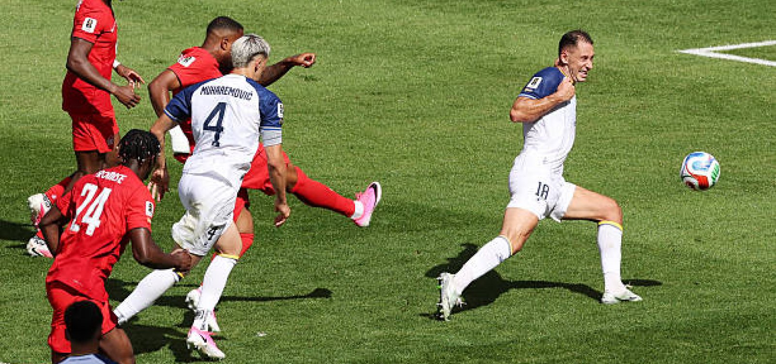 Canadá e Bósnia estreiam com empate na Copa do Mundo