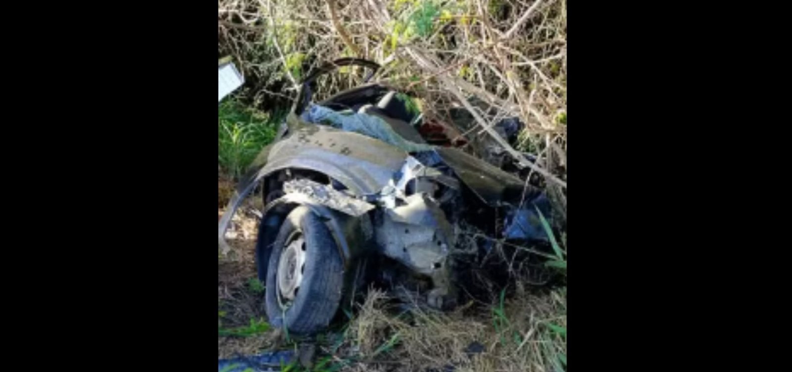 Acidente entre carro e caminhão deixa um morto na BR-324