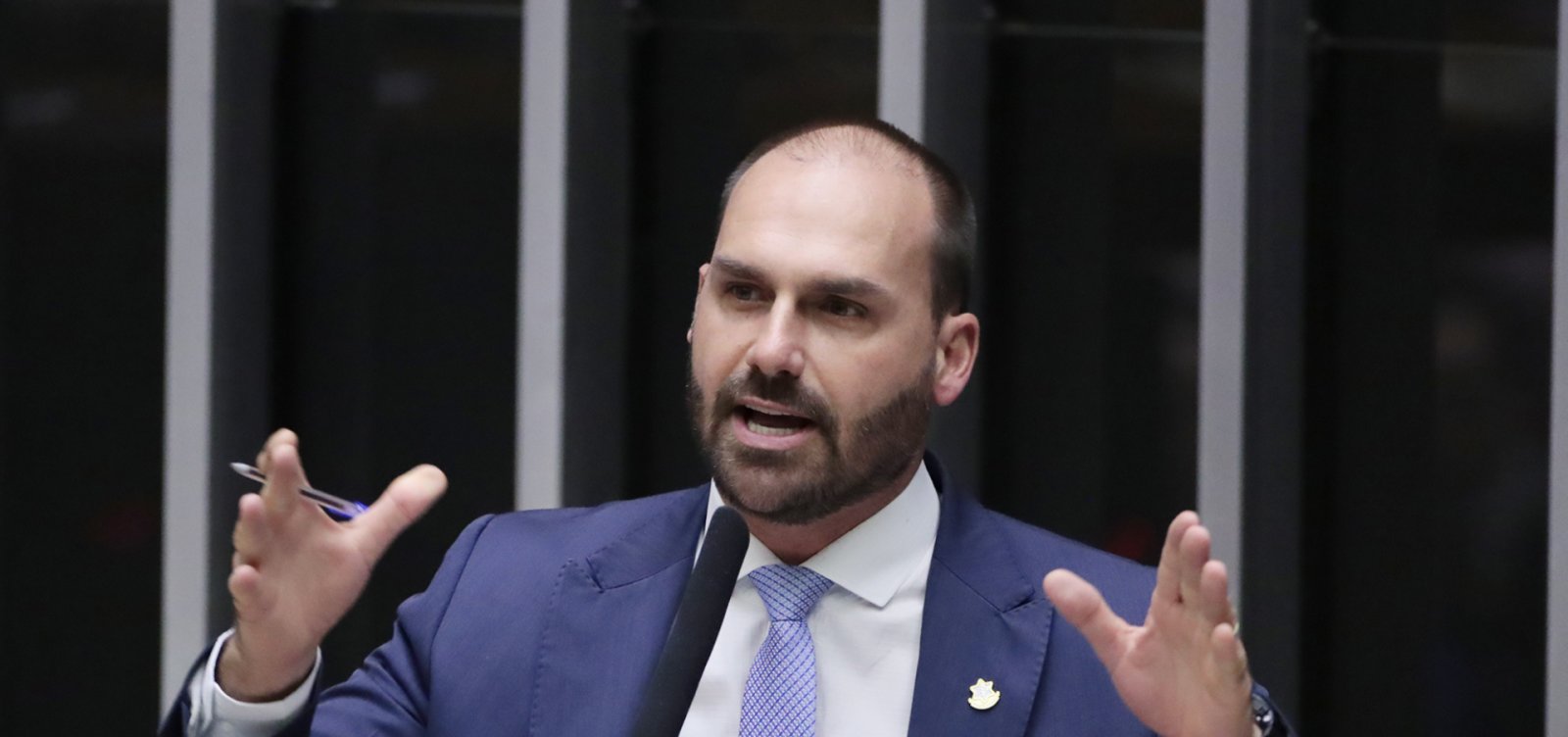 STF condena Eduardo Bolsonaro a 4 anos e 2 meses de prisão por coação em processo sobre trama golpista