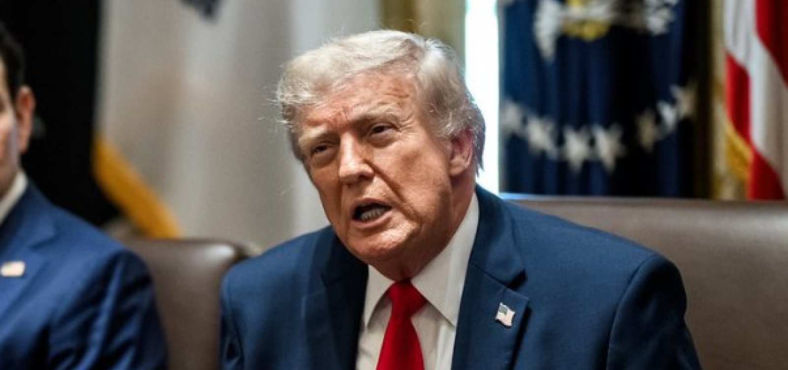 Trump afirma que EUA discutirá mísseis e grupos aliados de Teerã com países do Golfo