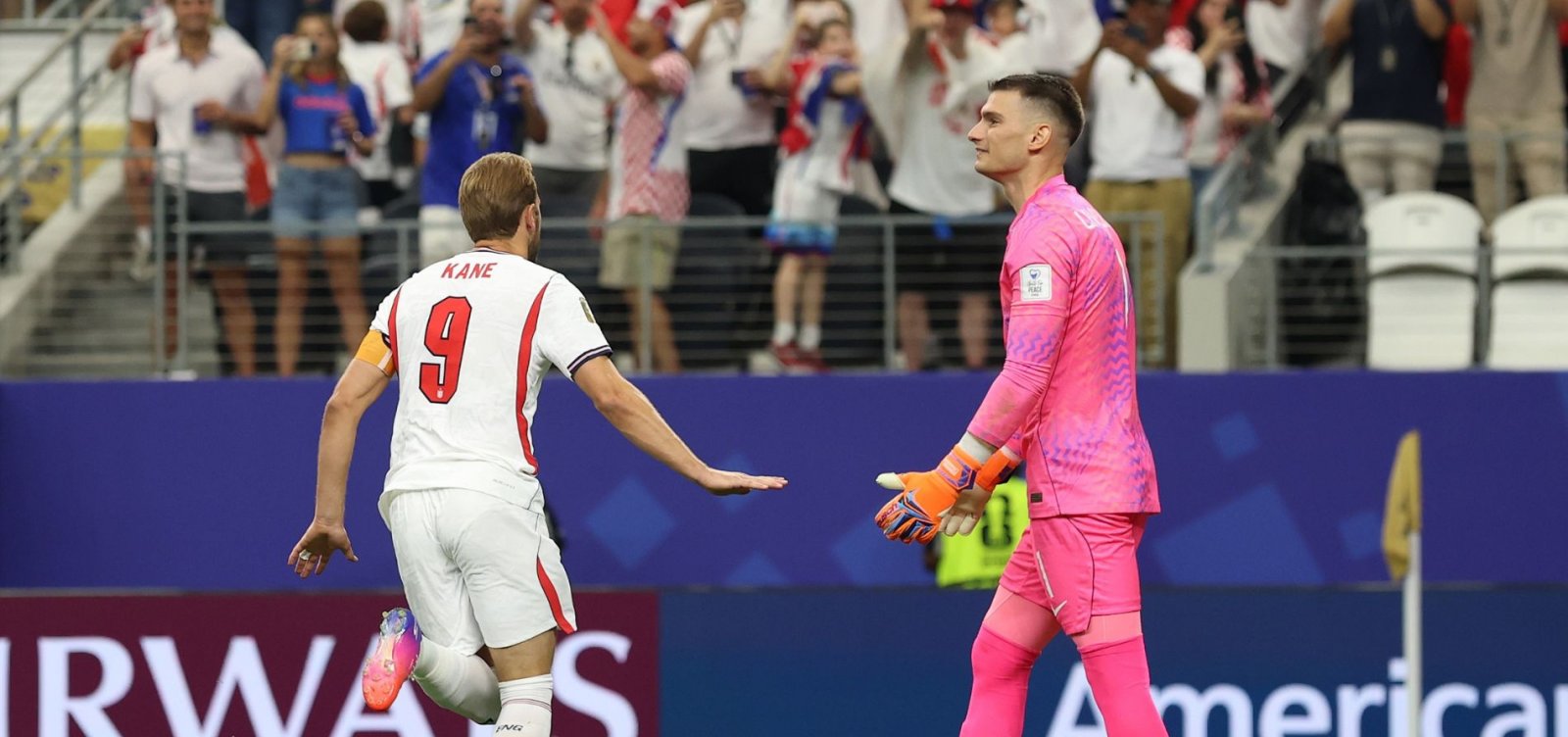 Em jogo eletrizante, Inglaterra faz quatro gols e vence a Croácia na estreia da Copa