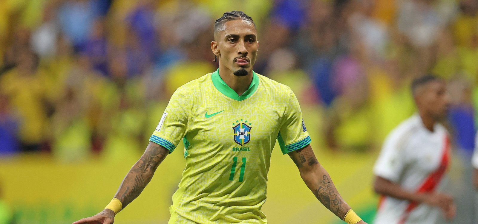 CBF atualiza situação de Raphinha após saída por dores na vitória do Brasil