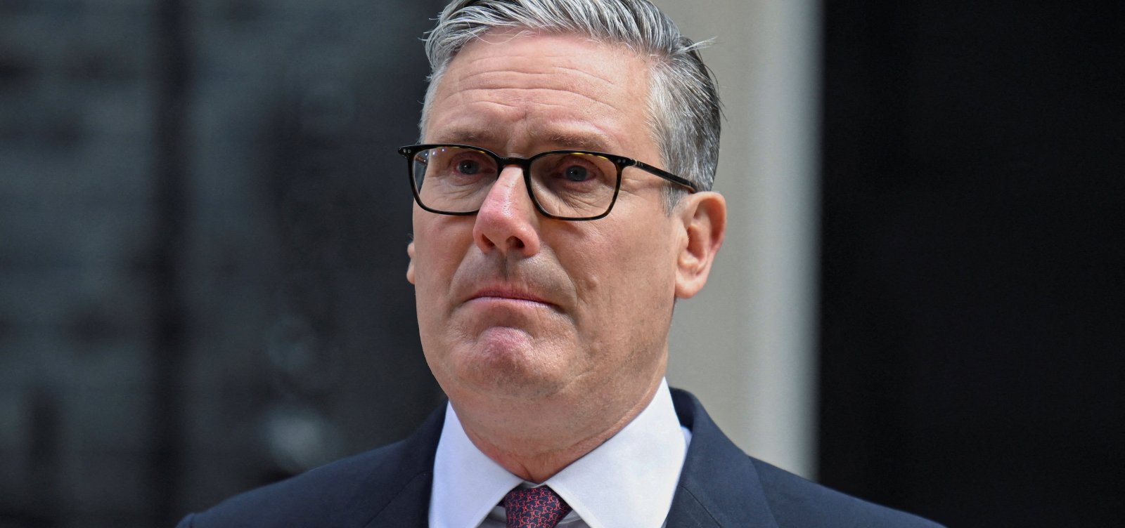 Premiê britânico Keir Starmer anuncia renúncia e abre disputa por sucessão