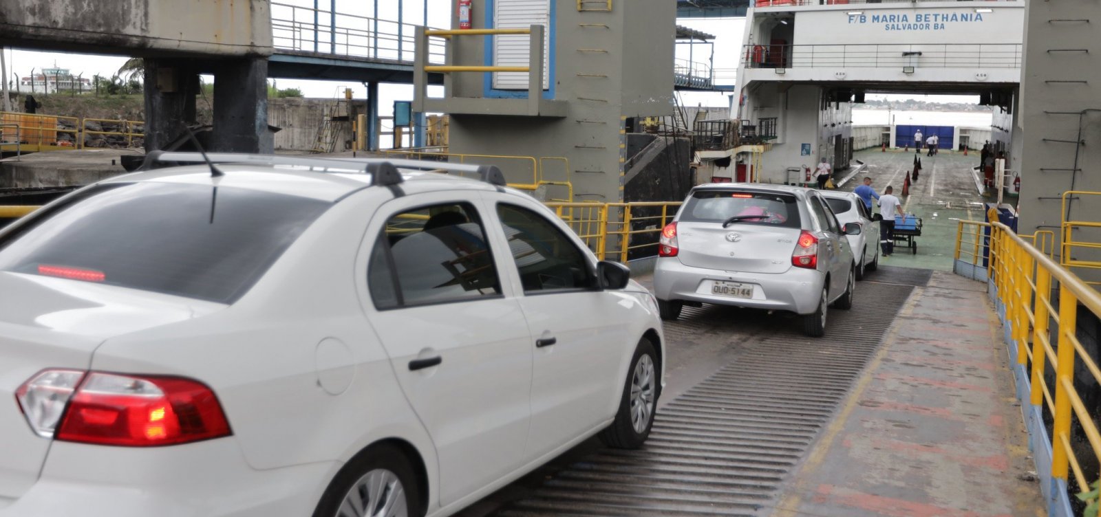 Ferry-boat registra longa fila nesta segunda; embarque leva mais de quatro horas