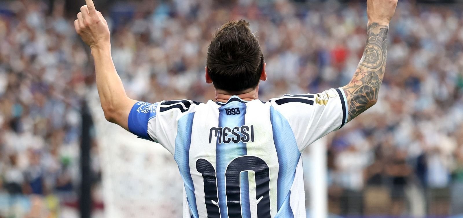 Argentina derrota Áustria com dois gols de Messi