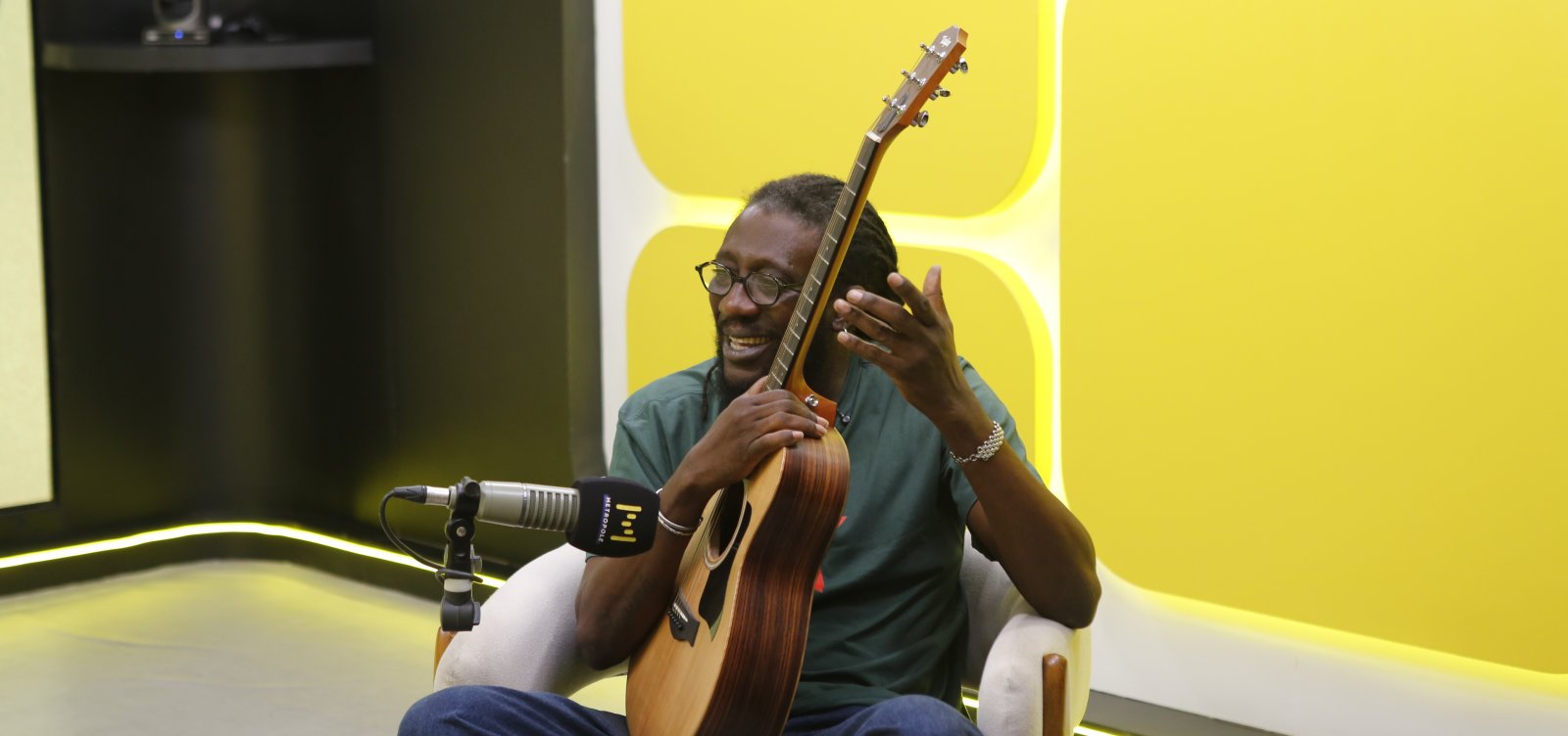 Dom Chicla relata viagem a Angola durante gravação de novo disco: “Foi uma experiência espiritual”