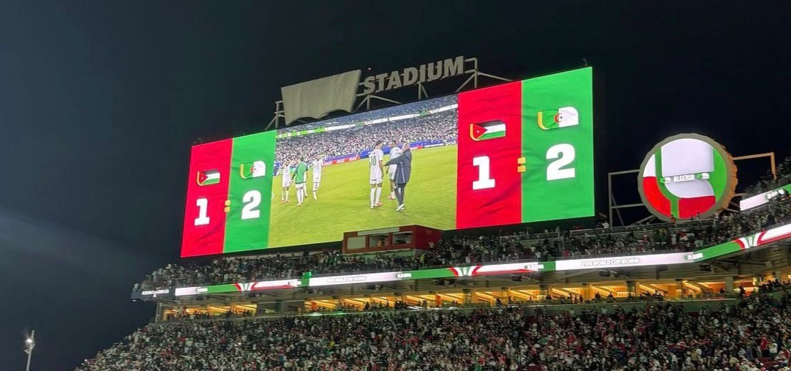 Argélia vira sobre Jordânia e segue viva na briga por vaga na Copa