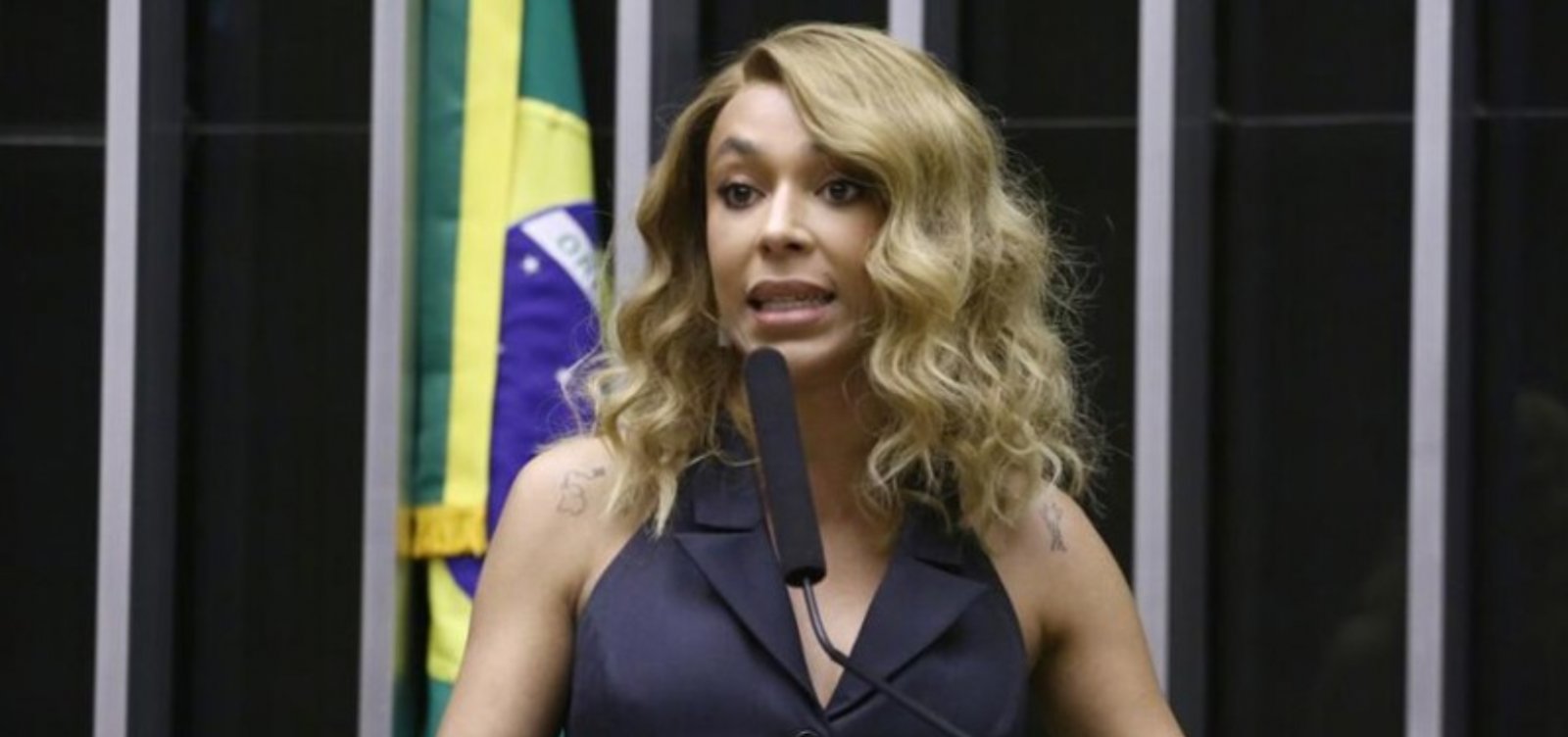 Erika Hilton solicita ao MPF investigação sobre publicidade de bets em transmissões esportivas