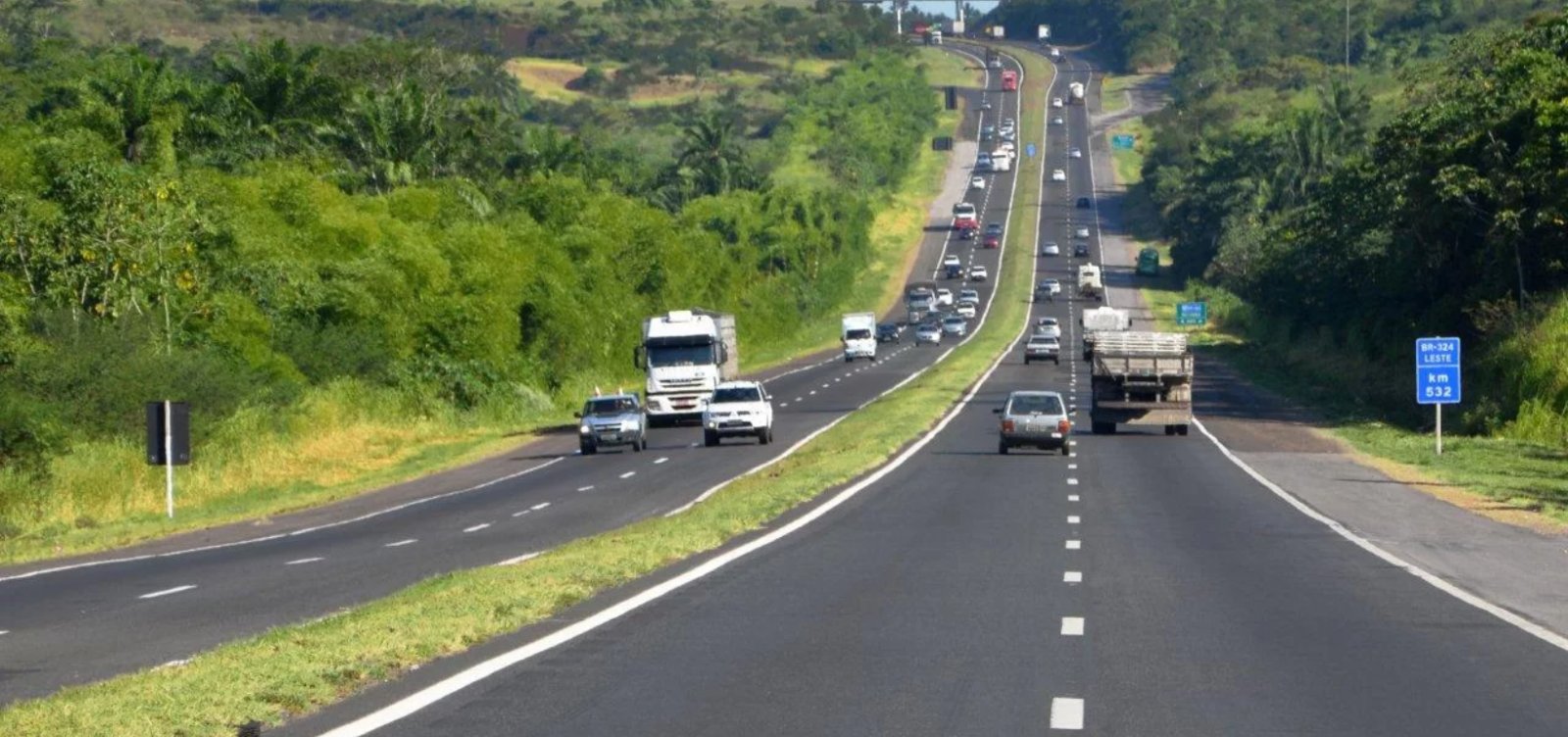 Motociclista morre após acidente na BR-324 em Feira de Santana