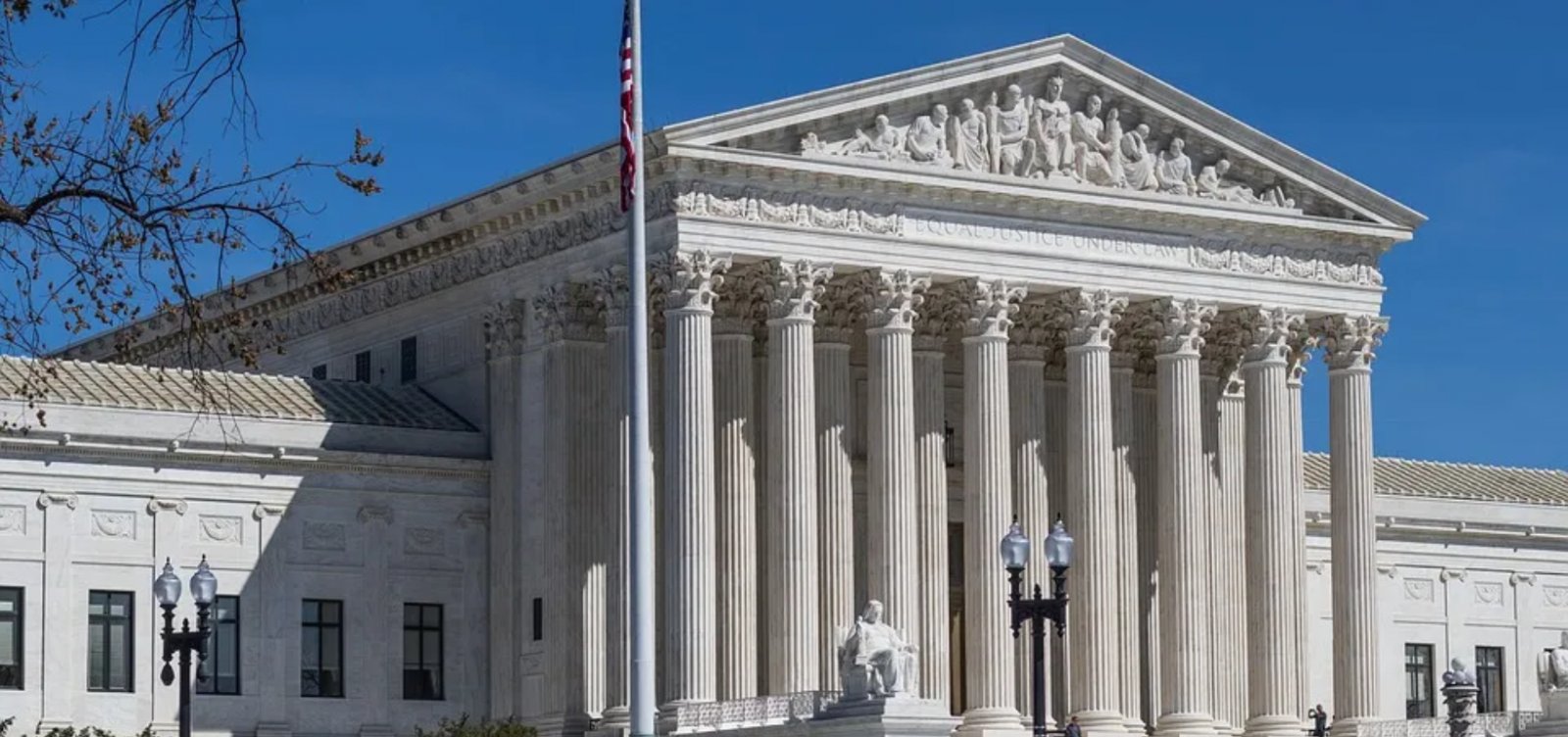 Suprema Corte dos EUA mantém cidadania por nascimento e impõe derrota a Trump