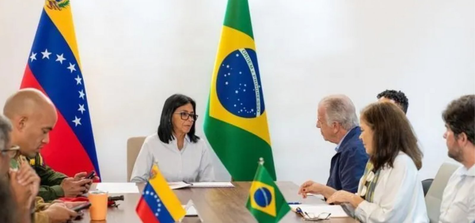 Brasil está pronto para ajudar na reconstrução da Venezuela, diz ministro