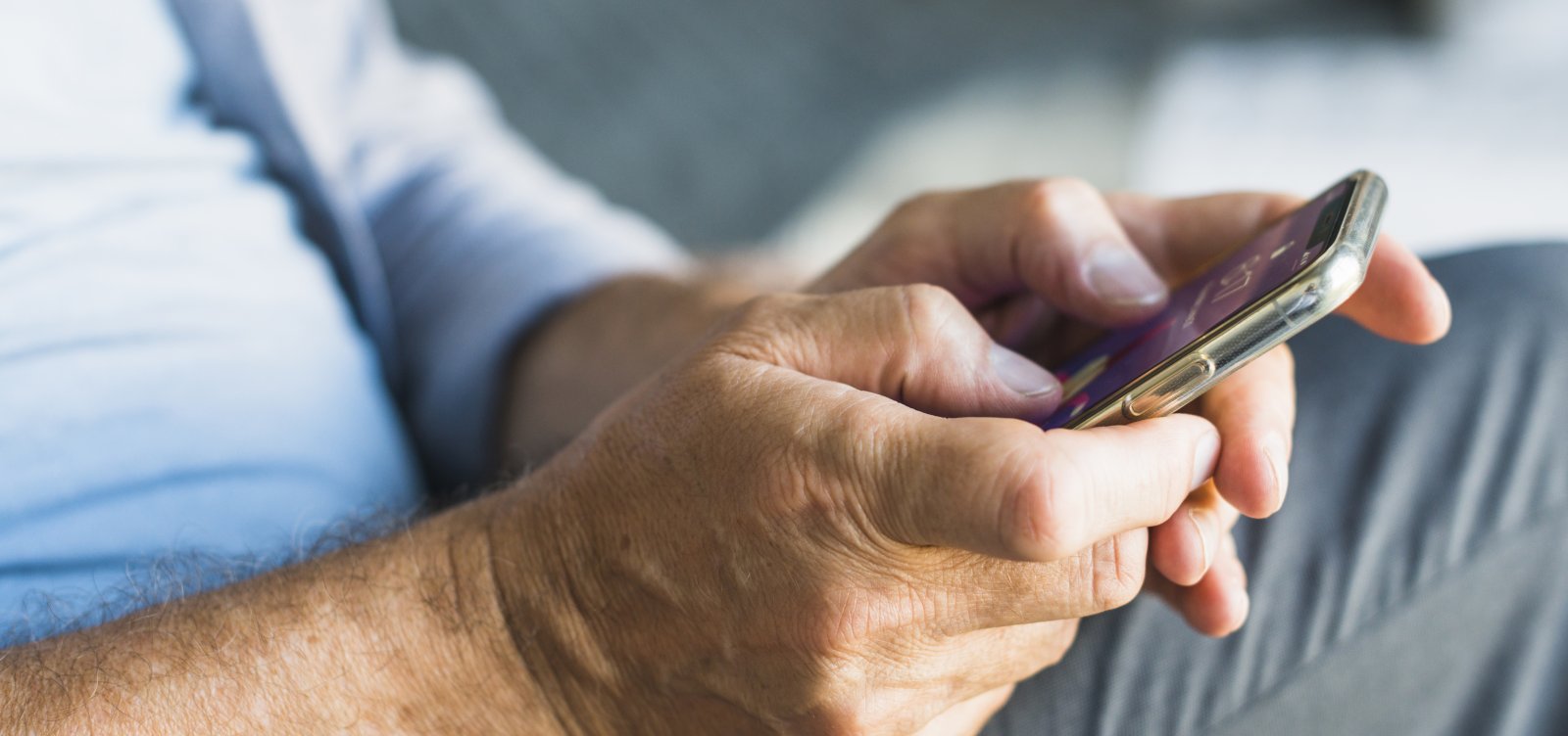 Idosos lideram crescimento no uso da internet no Brasil, aponta IBGE