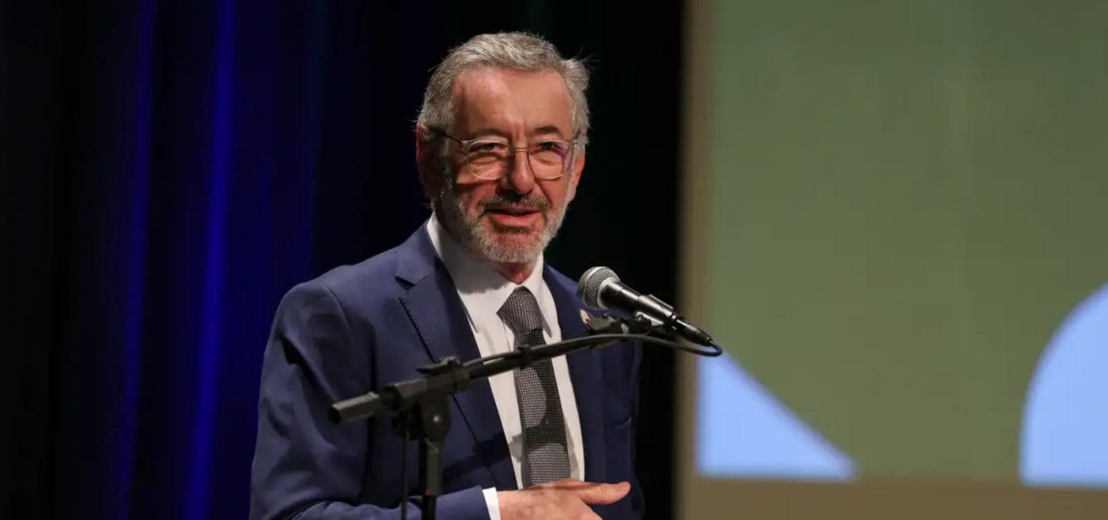 "Nunca abandone a mesa de negociação", diz ministro do Desenvolvimento sobre tarifas dos EUA