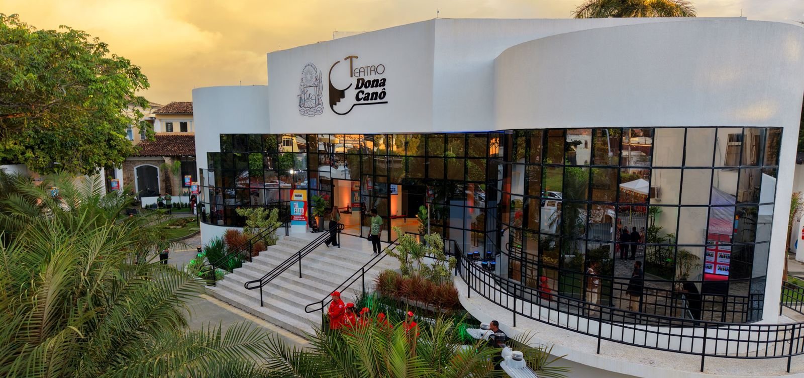 Após reforma, Teatro Dona Canô é reaberto em Santo Amaro