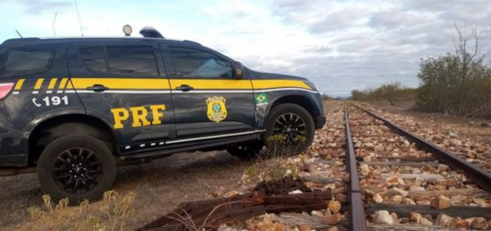 Nove pessoas são presas suspeitas de furtar trilhos de antiga ferrovia no norte da Bahia