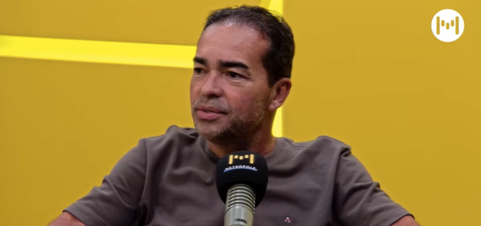 Cobrado por ouvintes, presidente da Limpurb responde reclamações sobre limpeza urbana em Salvador