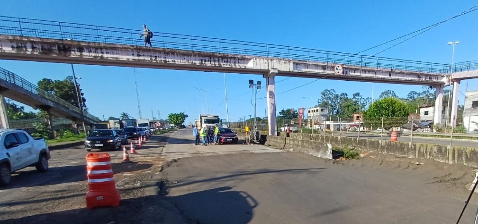 Trecho da BR-324 segue interditado sem previsão de liberação 