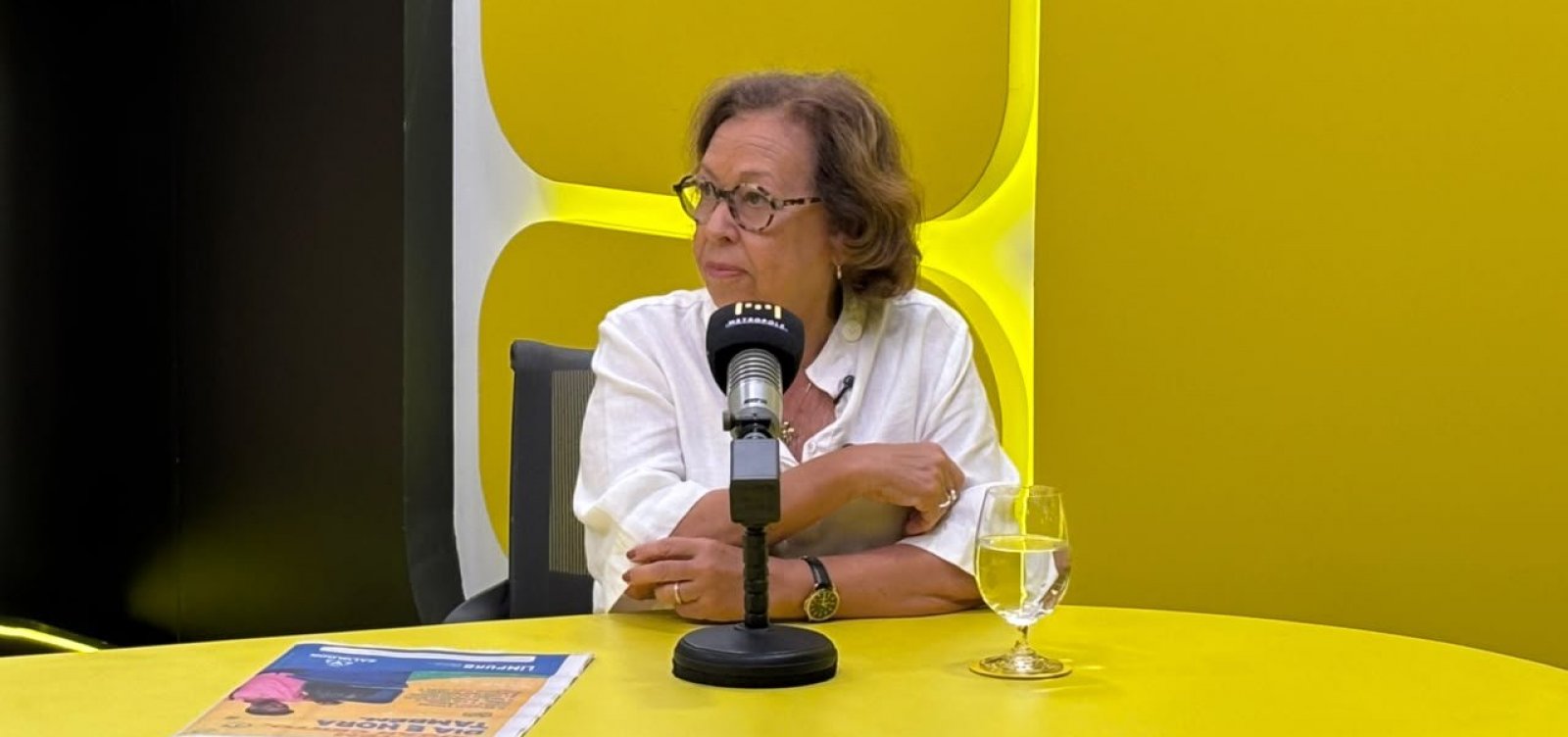Lídice chama Eduardo Bolsonaro de "traidor dos interesses brasileiros" em entrevista