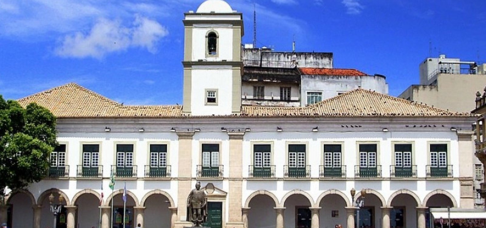 Prefeitura reabre licitação de R$ 22,7 milhões para reforma da Câmara Municipal