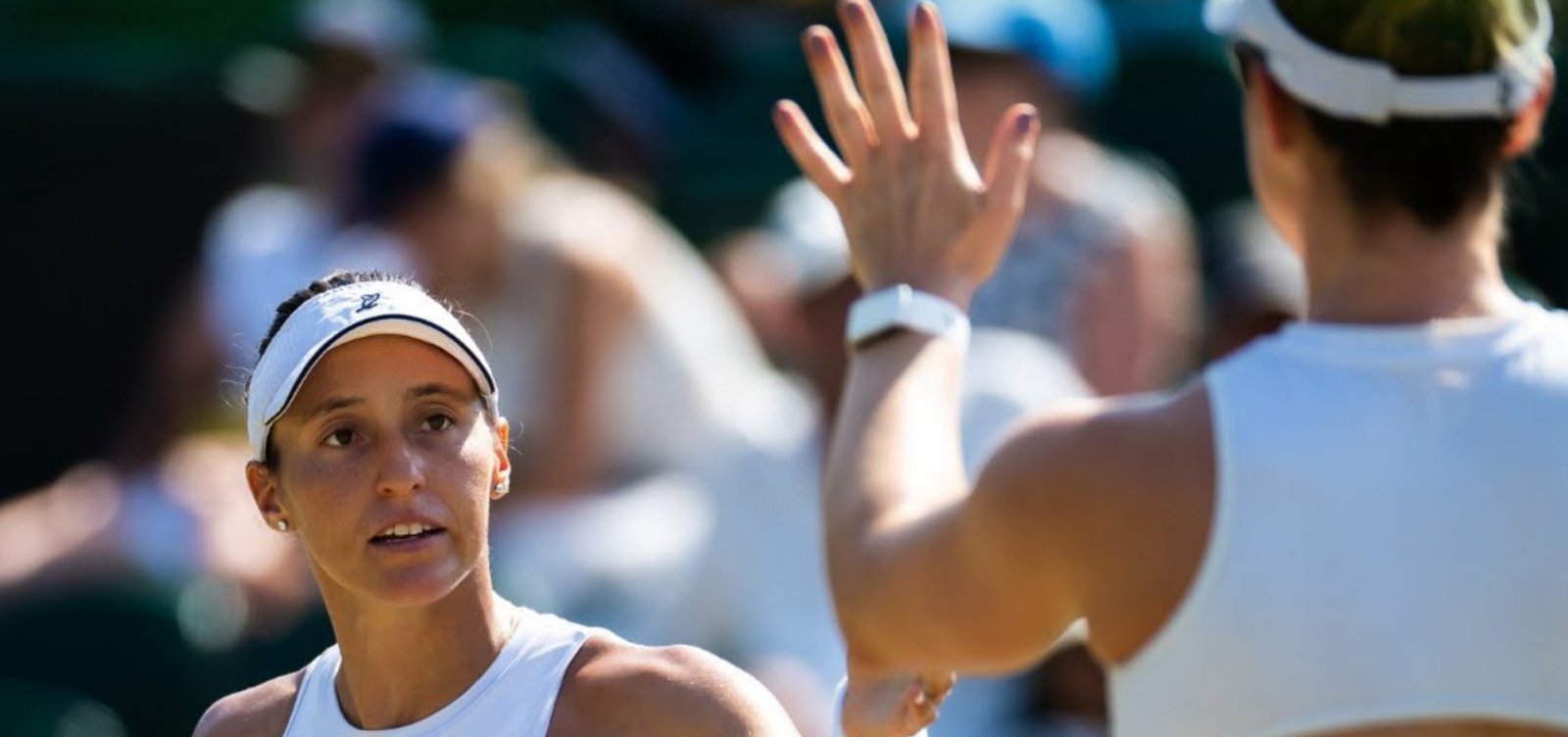 Tenista brasileira, Luisa Stefani, se classifica para final do Torneio de Wimbledon nas duplas femininas