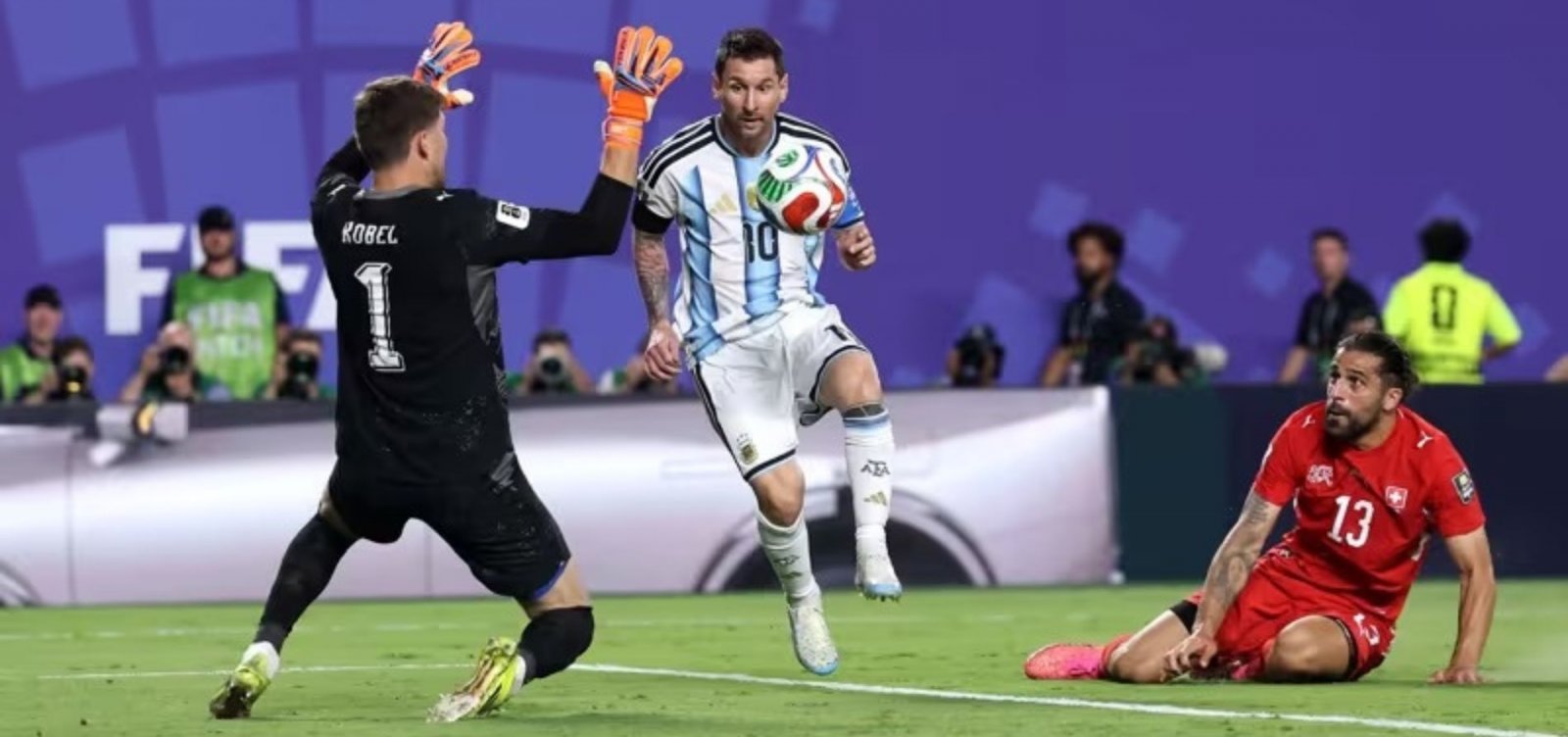 Argentina sofre, mas bate a Suíça na prorrogação e está na semifinal da Copa