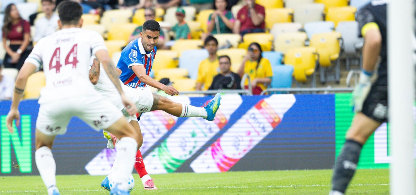 Com arbitragem polêmica, Bahia perde para o Fluminense em amistoso