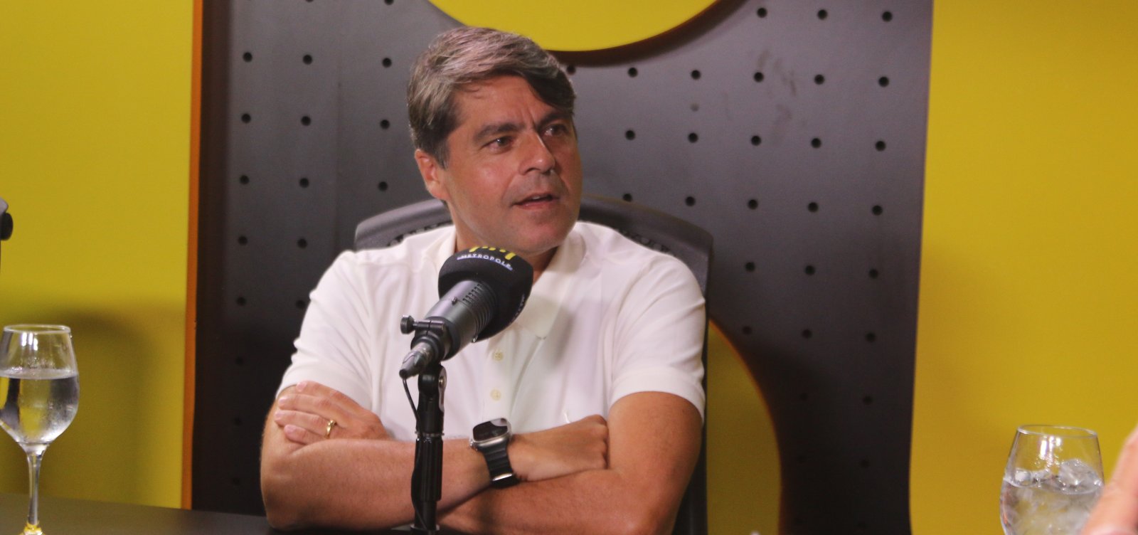 “É um desrespeito ao cidadão”, diz Paulo Câmara sobre venda casada de livros em escolas particulares