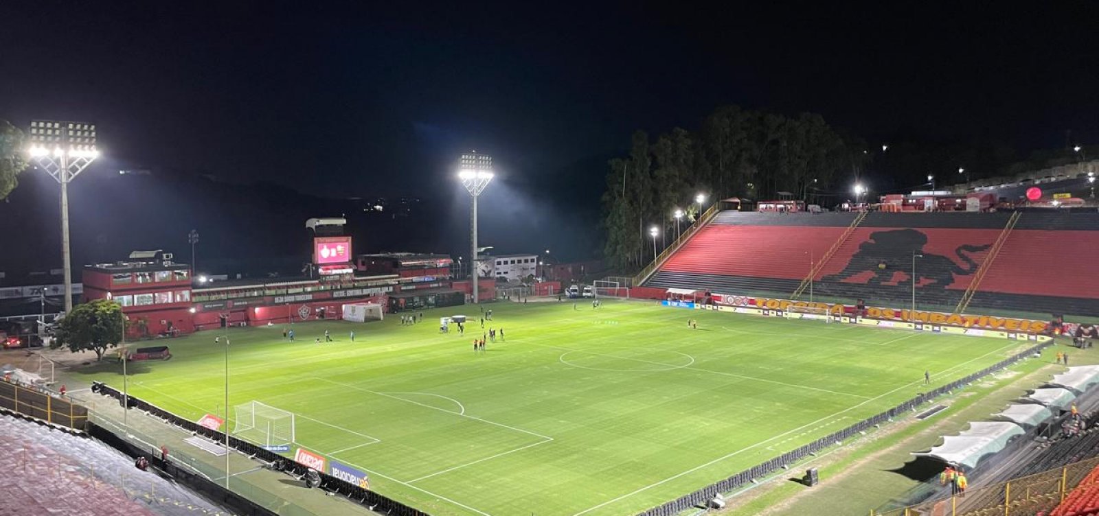 Vitória x Vasco: onde assistir, prováveis escalações e arbitragem