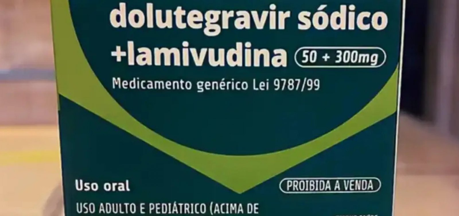 Fiocruz conclui produção nacional de remédio contra o HIV para o SUS