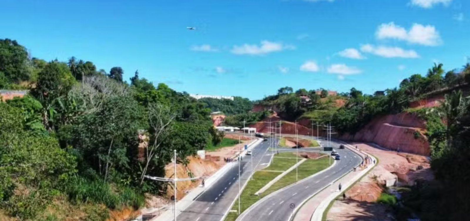 Via que liga Avenida 29 de Março a Cajazeiras passa por interdição; confira rotas alternativas