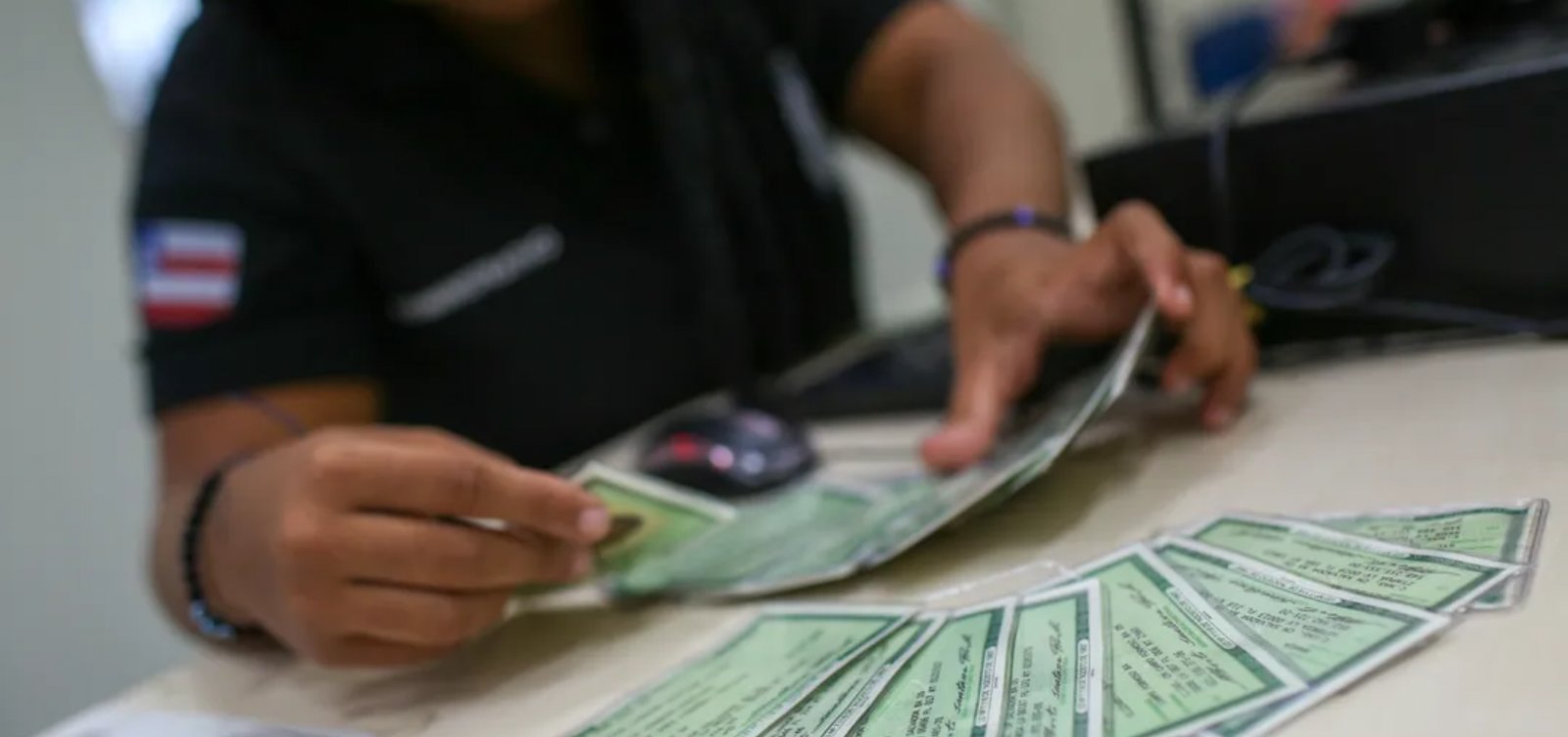 Bahia tem 220 mil documentos esquecidos em postos do SAC; veja como retirar
