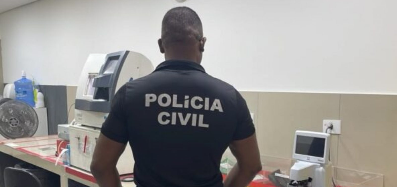 Operação da Polícia Civil fiscaliza óticas e apura irregularidades em Salvador
