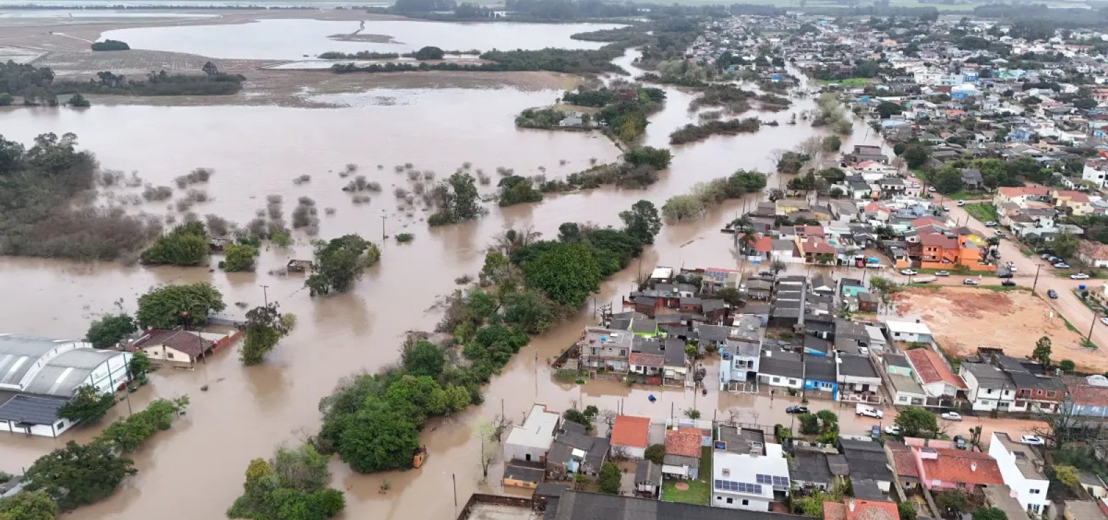 Chuvas deixam quase 60 mil pessoas afetadas e colocam 218 cidades em alerta no RS