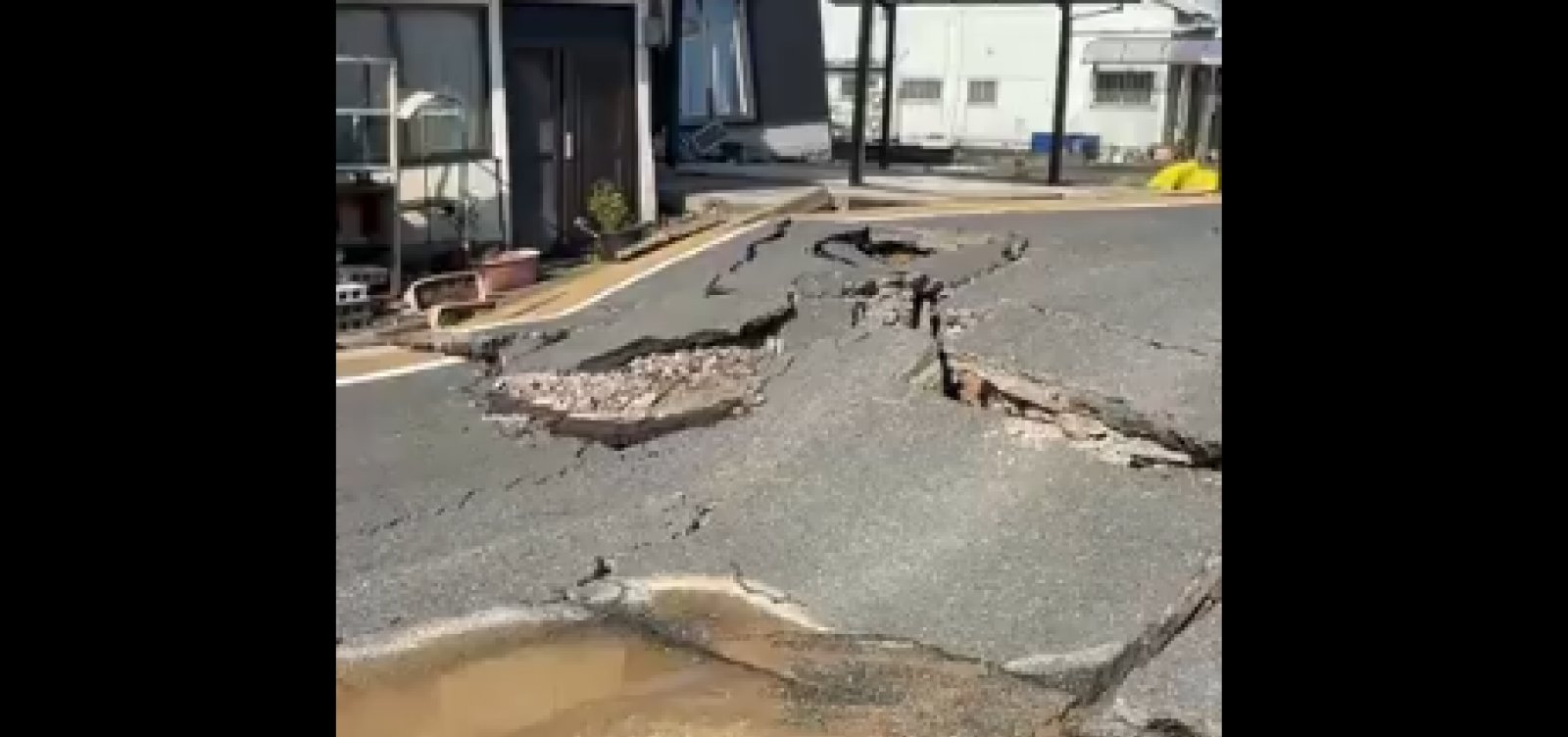 Terremoto no Japão deixa mortos e desaparecidos após explosão em shopping