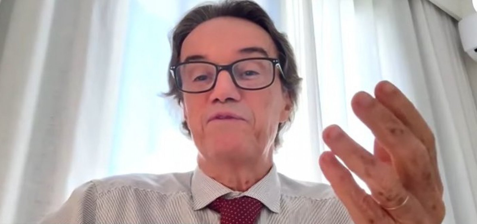 Francisco Hora aponta que o envelhecimento altera quantidade e qualidade do sono